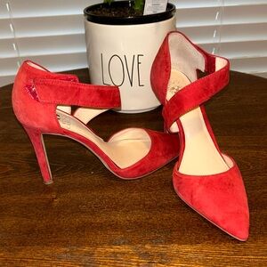 Vince Camuto Suede Red Heels S-6.5
